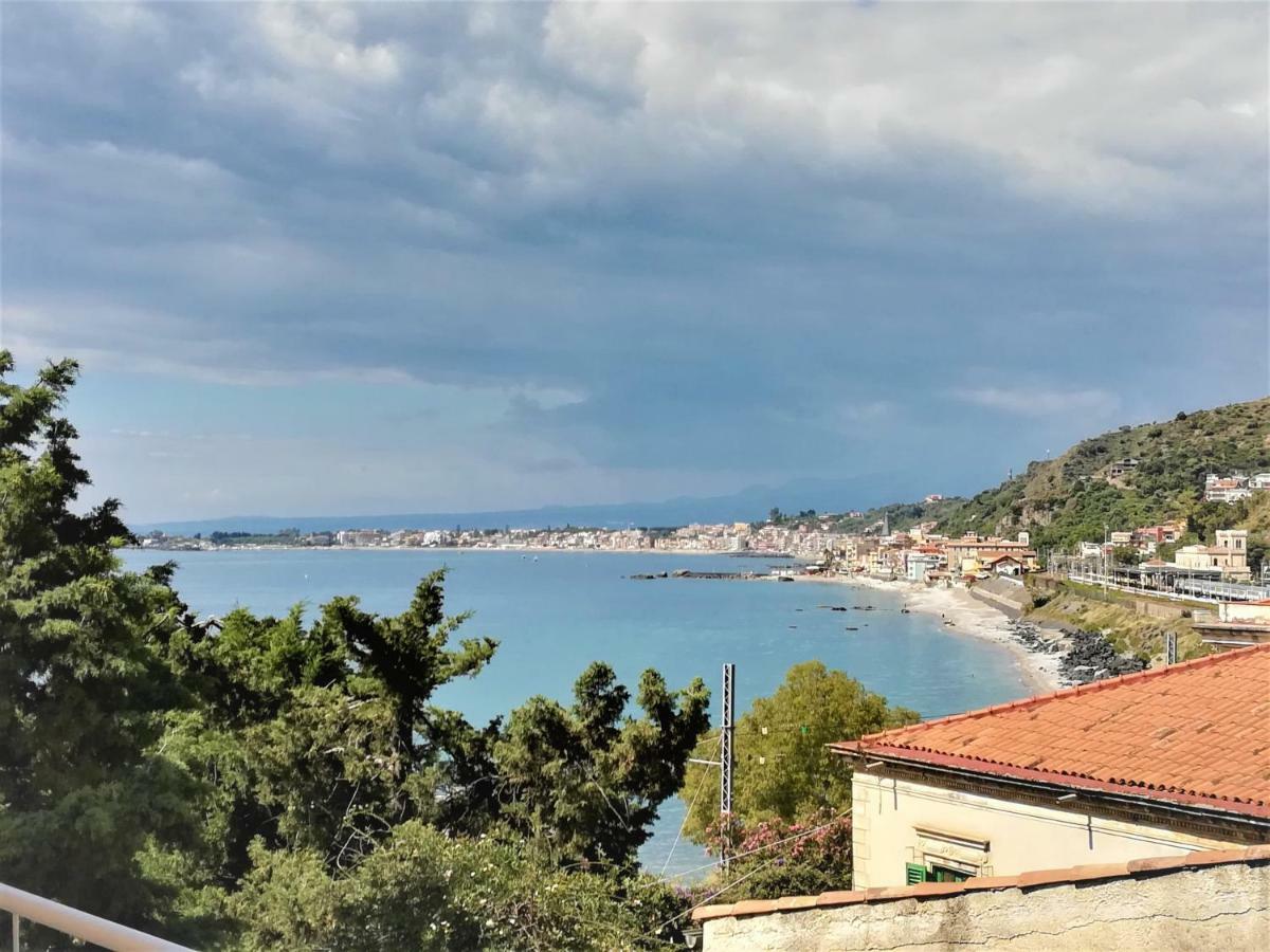 La Baia Dei Delfini Apartment Taormina Bagian luar foto
