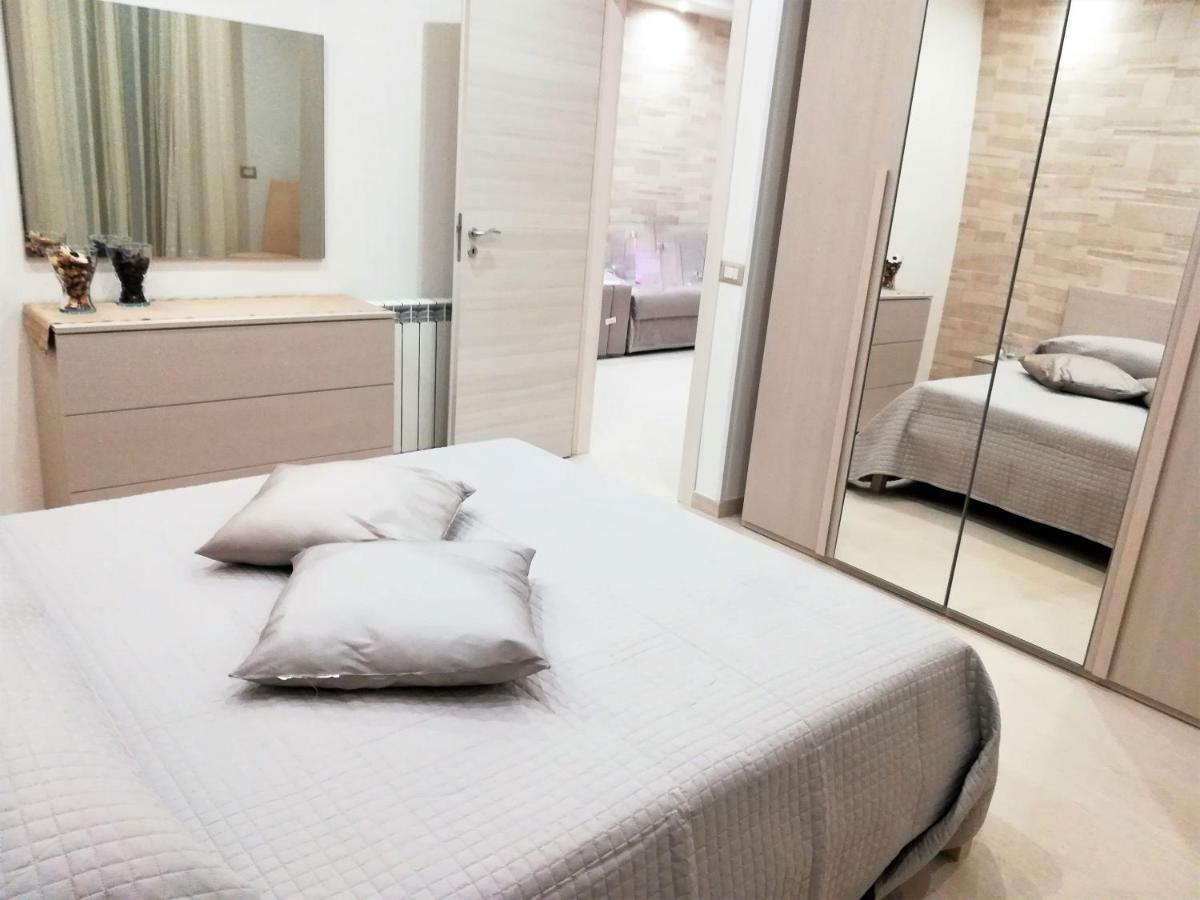 La Baia Dei Delfini Apartment Taormina Bagian luar foto