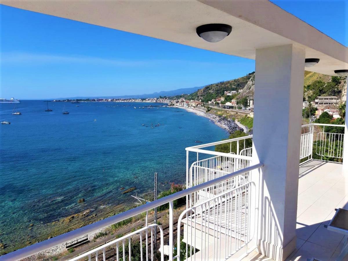 La Baia Dei Delfini Apartment Taormina Bagian luar foto