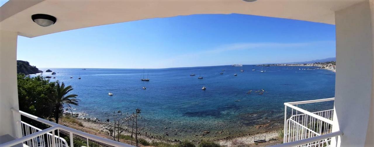La Baia Dei Delfini Apartment Taormina Bagian luar foto